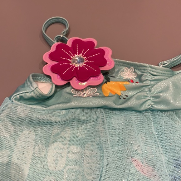 Disney girls 2 piece Swimwear. Size: 5/6y W: Tulle lining in the front w/ flower - Picture 3 of 6